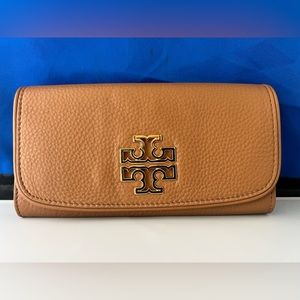 Tory Burch Britten Duo Envelope Leather Wallet  Leather Wallet